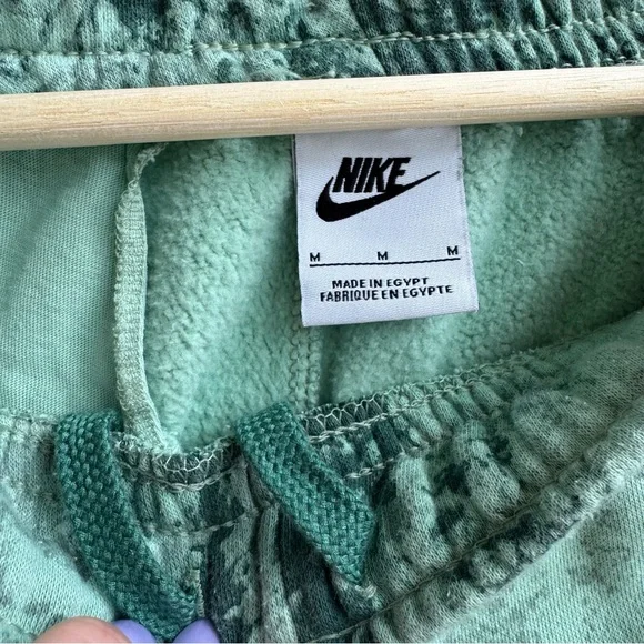 Nike Men’s Green Tie-Dye Joggers Fleece Sweatpants - Picture 9 of 11